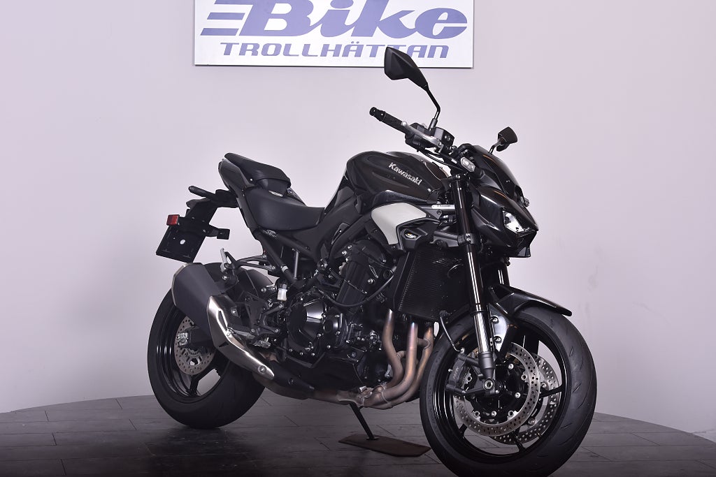 Kawasaki Z900  Låga mil fint skick! 