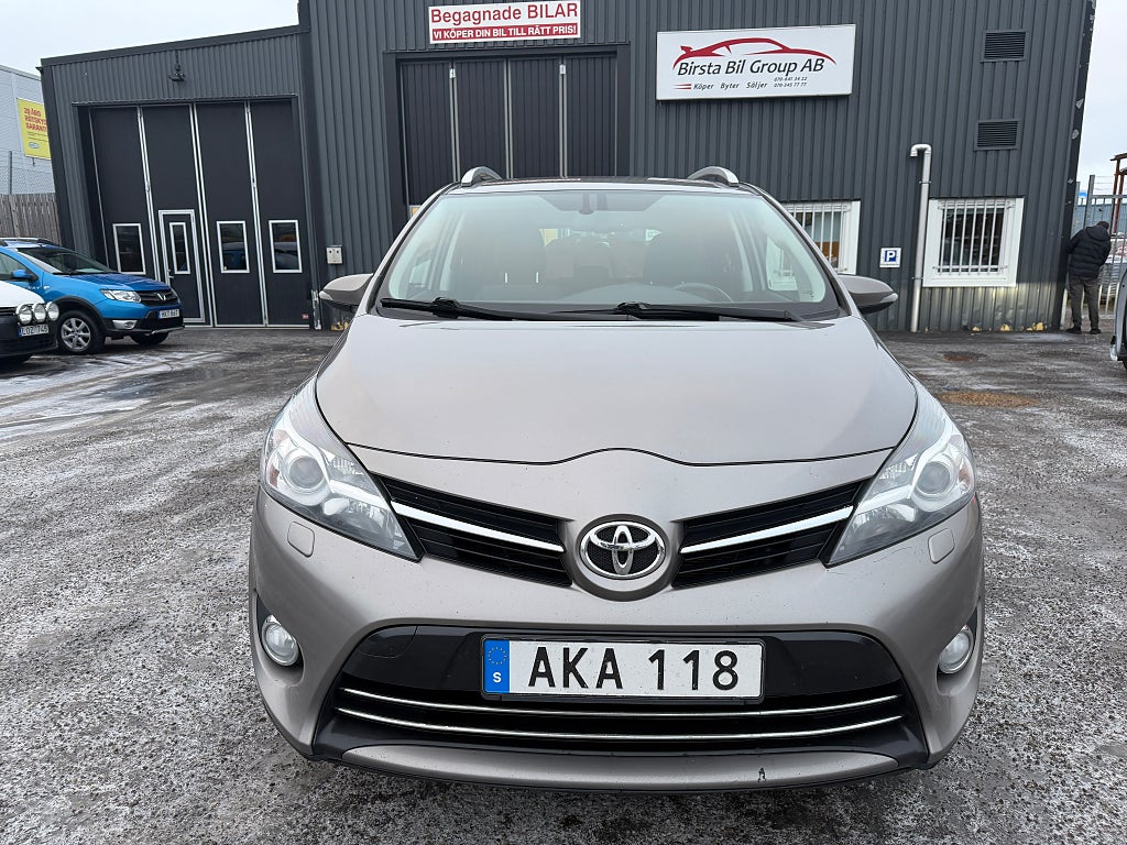 Toyota Verso 1.8 Valvematic Edition 50 7 sits Drag