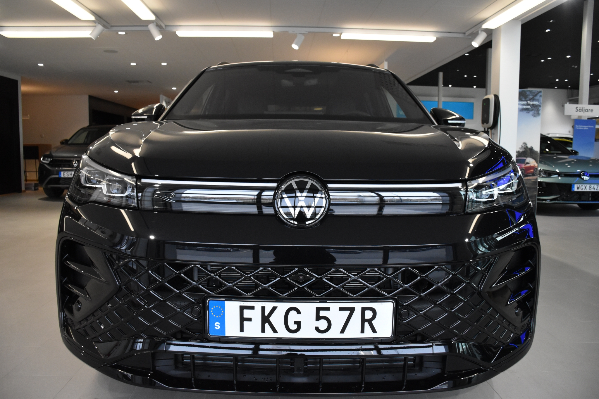 Volkswagen Tiguan Nya 2.0 TDI 4M R-Line 2024, bild 2/63