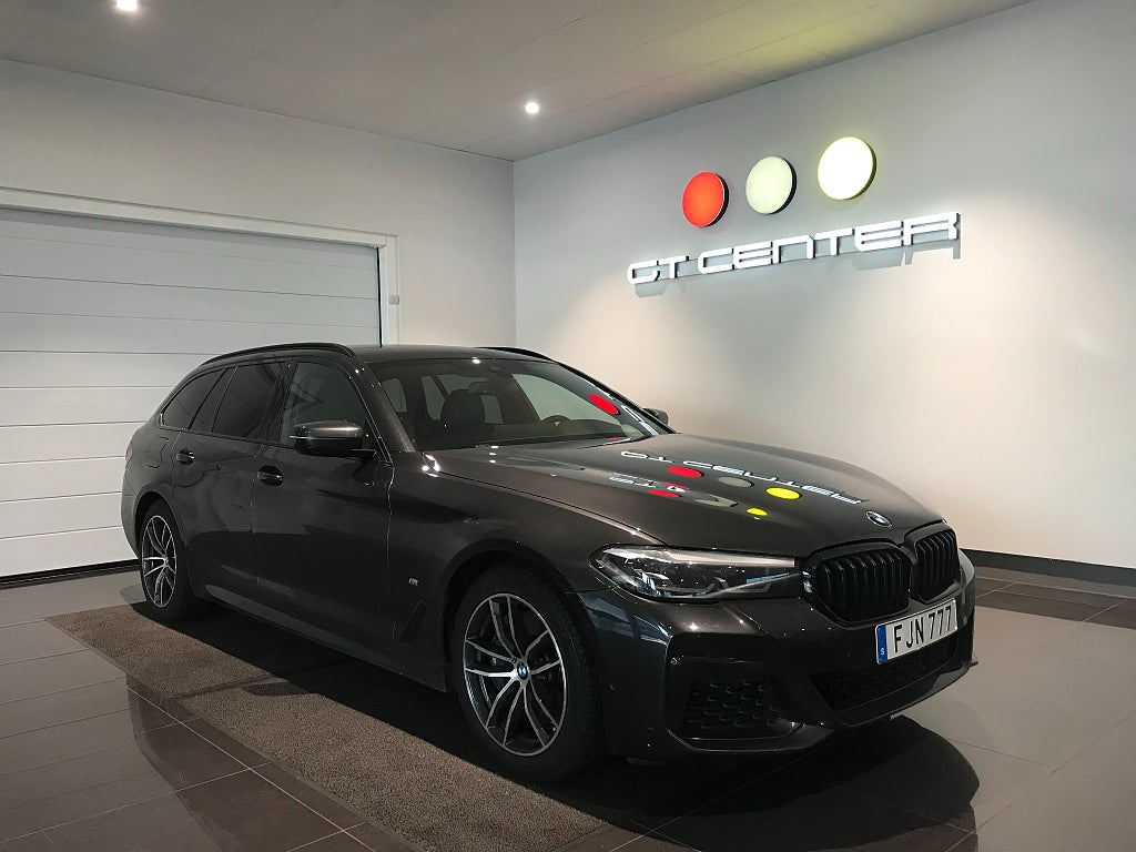 BMW 530e Touring M Sport Kamera Rattvärme