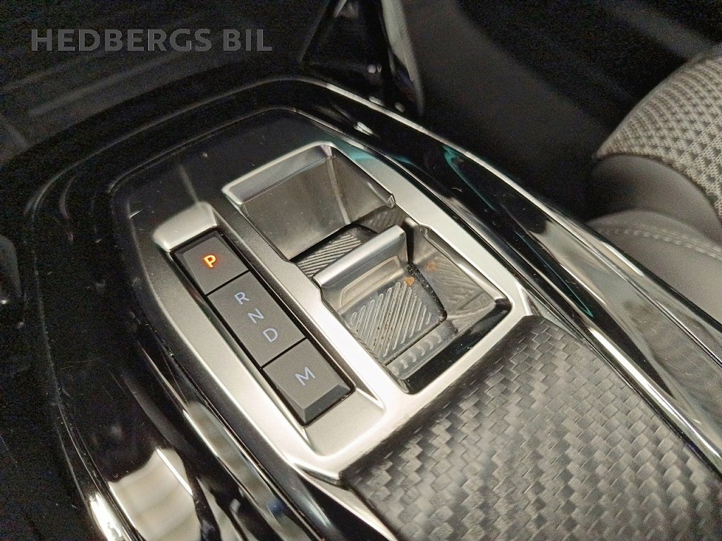 Peugeot 2008 GT 1.2 PURETECH 130HK AUTOMAT thumbnail
