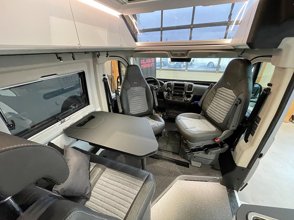 Adria Twin Supreme 640 SGX /ALDE/Automat/Höj & sänkbar säng/ - Adria