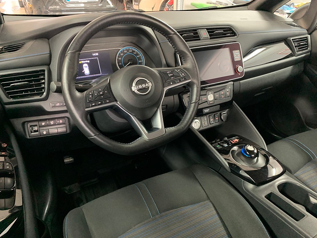 Nissan Leaf N-Connecta 39KwH MOMS 360 NAV