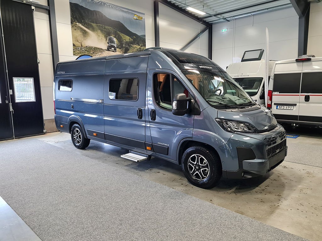 Westfalia Columbus 640E 180 hk, automat, skylight, litium