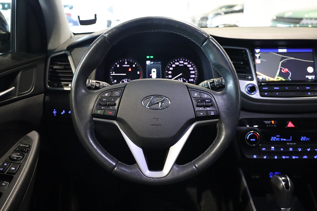 Hyundai Tucson 2.0 CRDi 4WD Premium Pano Navi Kamera M-Värme Läder 2017
