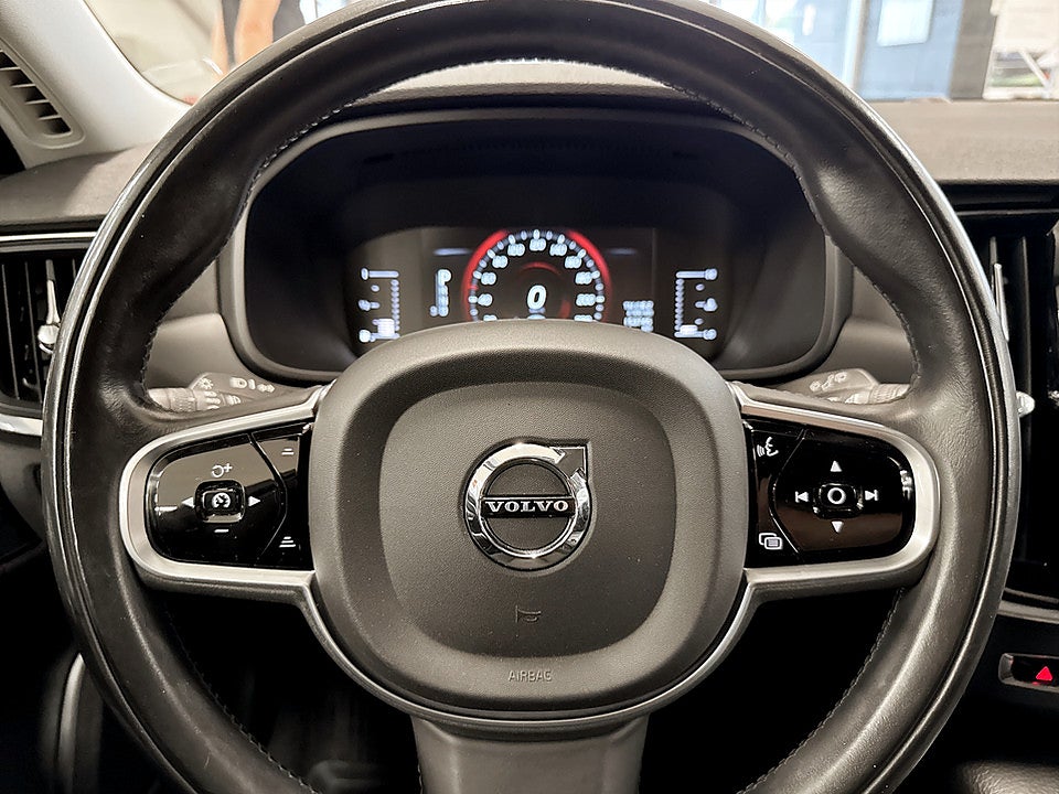 Bild på Volvo V90 Business D3 Geartronic 150hk Aut P-SENSORER NAVI