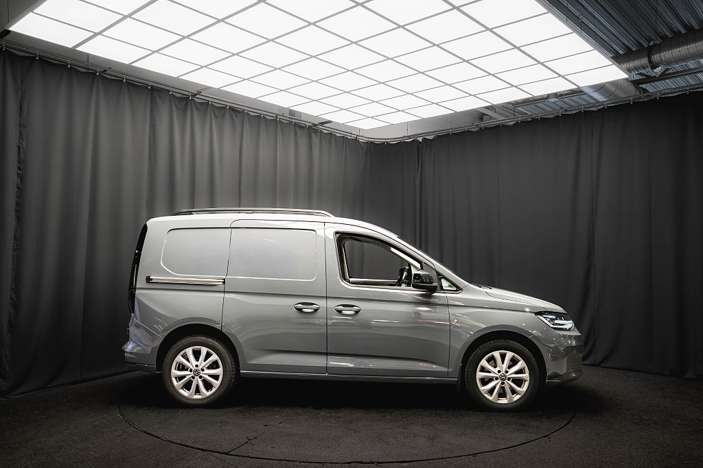 Volkswagen Caddy TDI 4MOTION SE INREDNING LÄDER D-VÄRM KAMERA MOMS DRAG