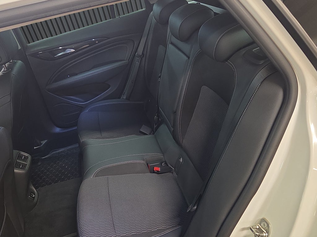 Opel Insignia 2018 - miniatyr 13