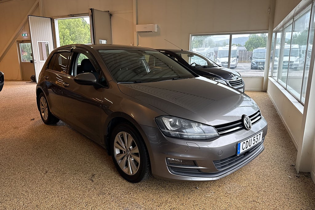 Volkswagen Golf 5-dörrar 1.4 TSI BMT Masters M-värmare Drag sov hjul  2014 till salu hos Magnus Bil