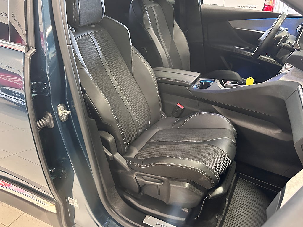 Peugeot 3008 GT 1.2 PureTech 130hk EAT thumbnail