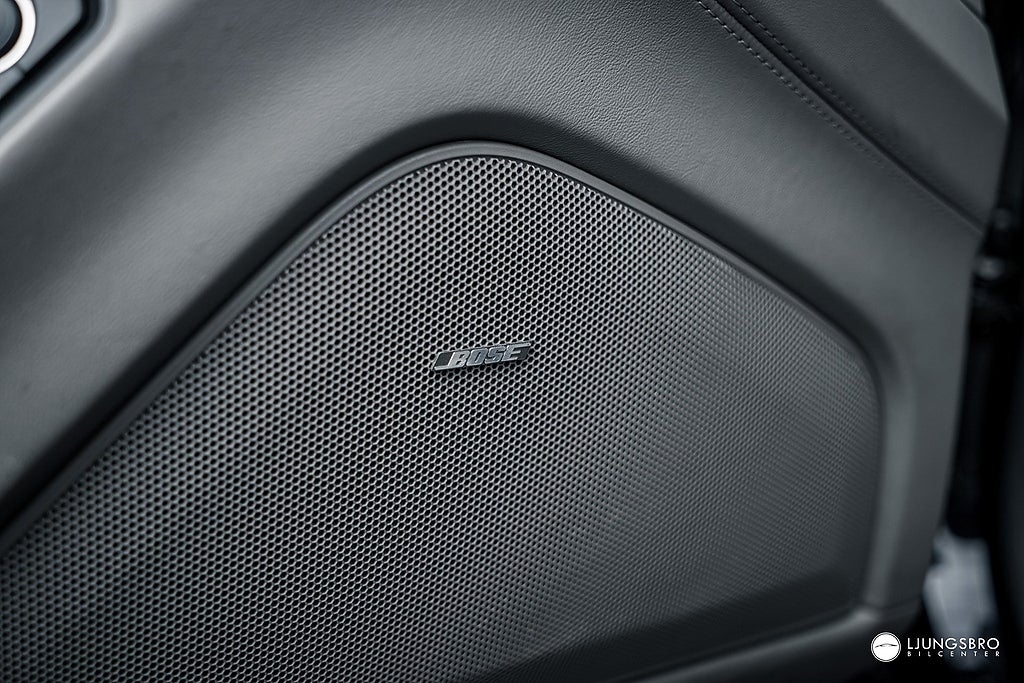Porsche Panamera 2011 - miniatyr 4