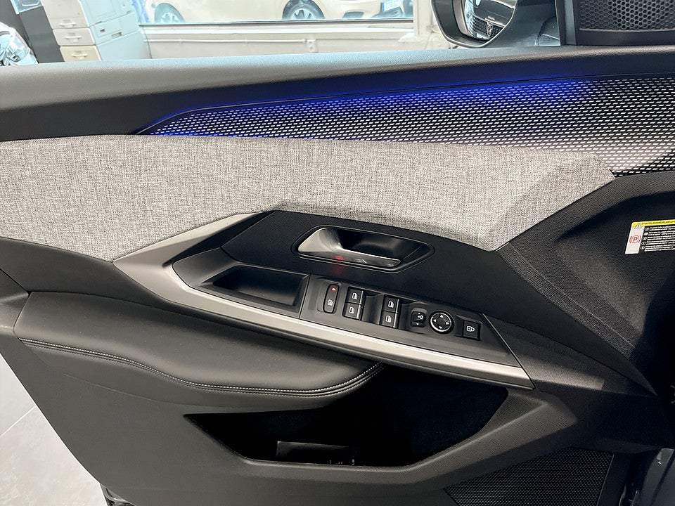 Bild på Peugeot 5008 GT Hybrid 145hk Aut 7-SITS ELBAKLUCKA BACKKAMERA