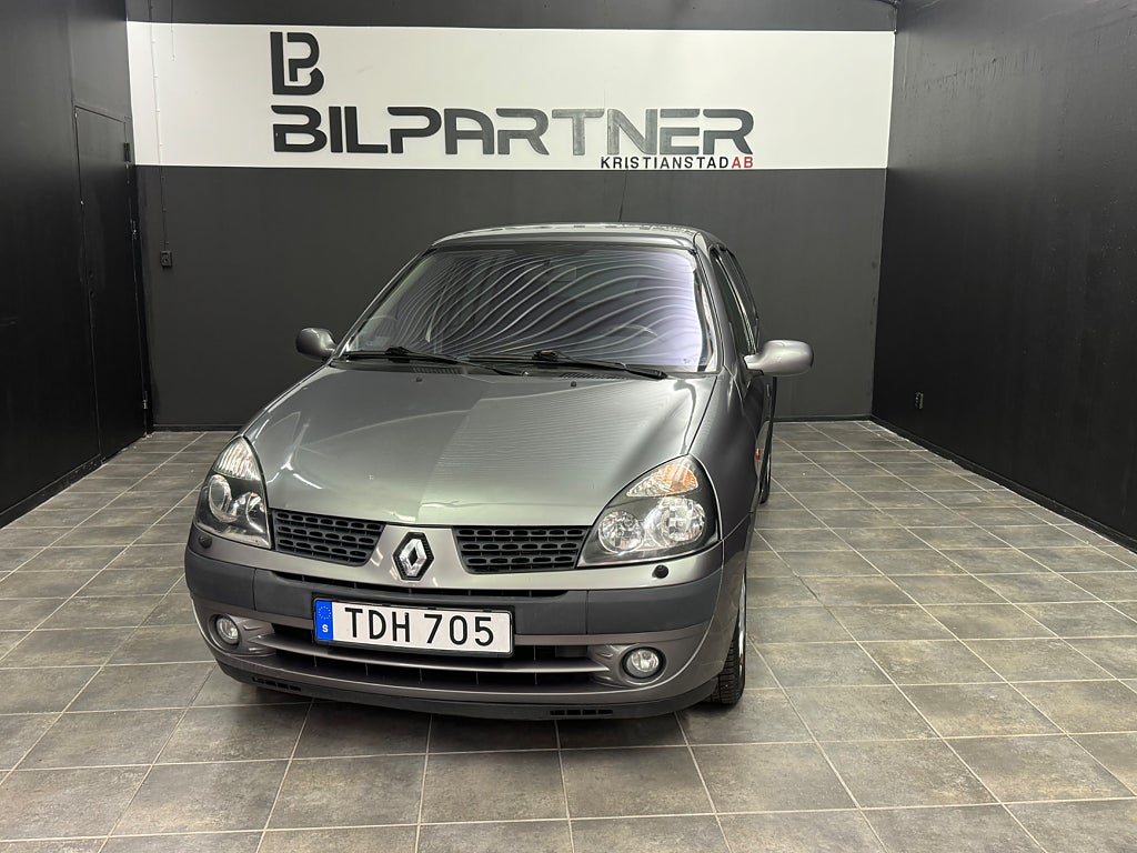 Renault Clio 5-dörrars Halvkombi 1.6