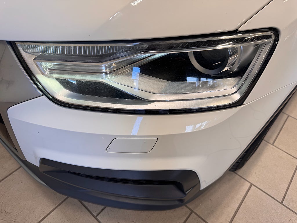 Audi Q3 2017 - miniatyr 39