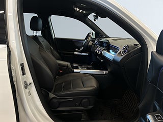 Mercedes-Benz GLB 200 d 4MATIC  7-sits S&V-hjul/Burmester/Kamera/Drag