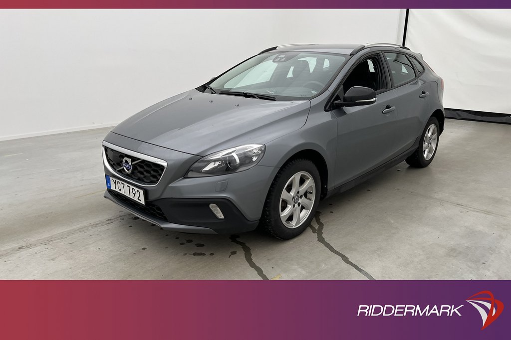 Volvo V40 Cross Country D3 150hk Momentum VOC Värm Navi BLIS