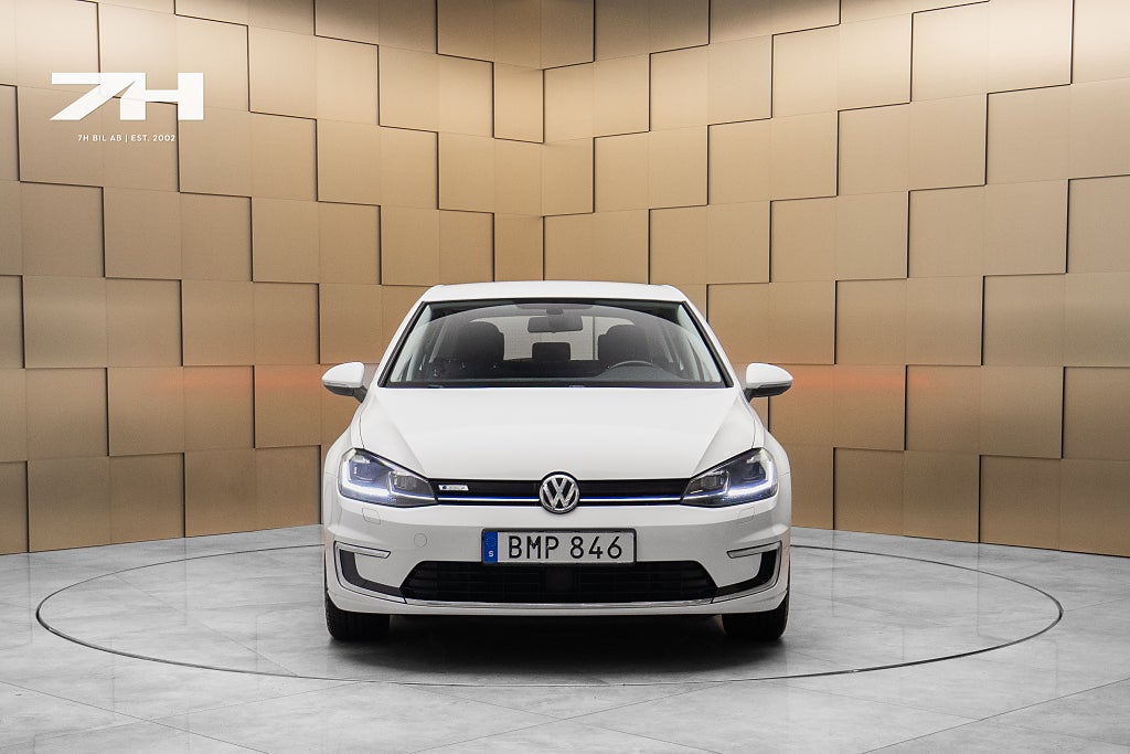 Volkswagen E-Golf e-Golf 136hk / Värmepump / Cockpit Navigation CarPlay