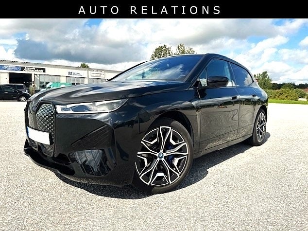 BMW iX xDRIVE 50 SPORT/INNOVATION/EXCLUSIVE/COMFORT Sv-Såld