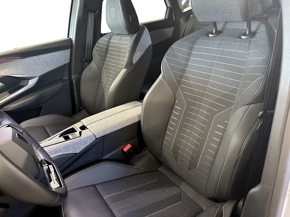 Bild på Peugeot 3008 GT Hybrid 145hk Aut B-KAMERA CARPLAY