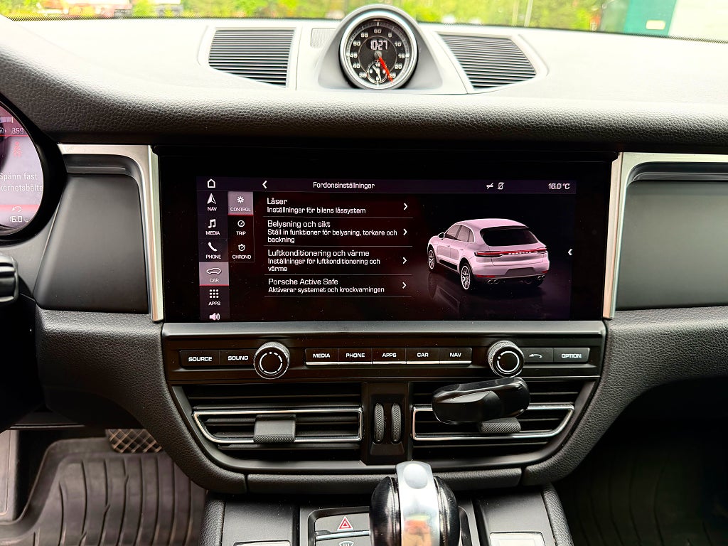 Porsche Macan PDK Base|Sport Chrono|21"|Värmare|CarPlay|BOSE|Panorama