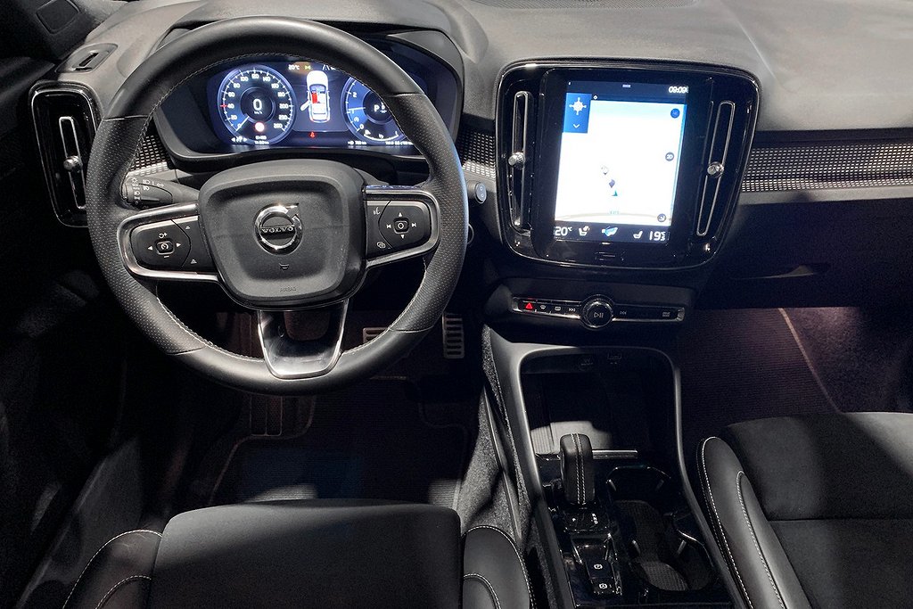 Volvo XC40 T2 R-Design | Harman | Drag | Pano | Navi 2021