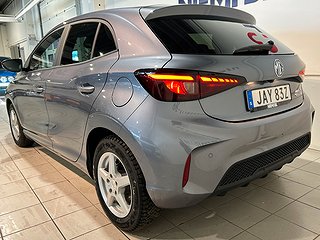 MG 3 Hybrid+ Luxury Metallic 360° GPS Pvärm S/V-hjul MOMS
