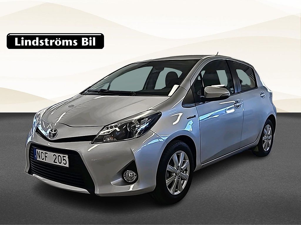 Toyota Yaris Active 1.5 101hk Hybrid S&V-hjul