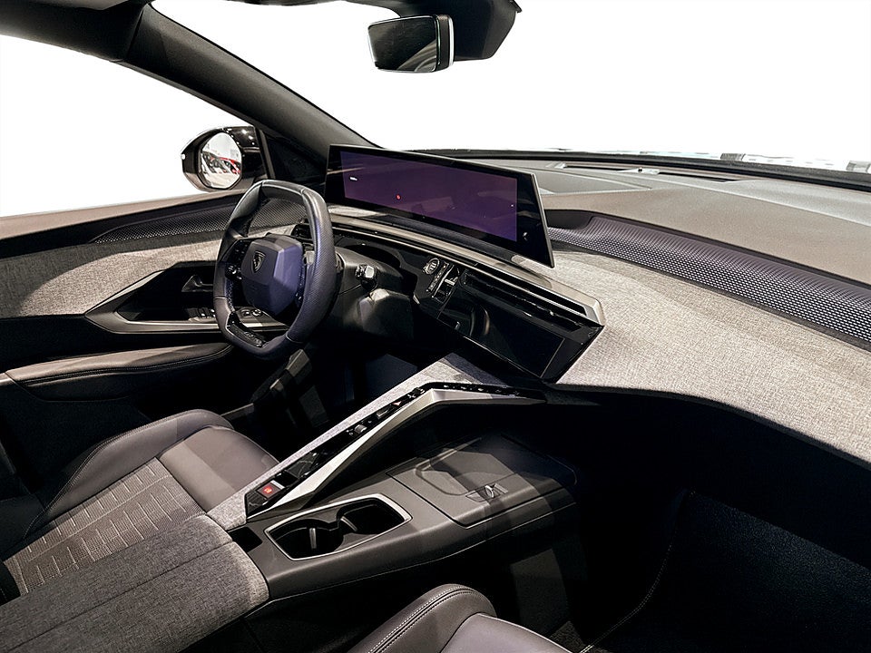 Bild på Peugeot 5008 GT Hybrid 145hk Aut 7-SITS B-KAMERA CARPLAY