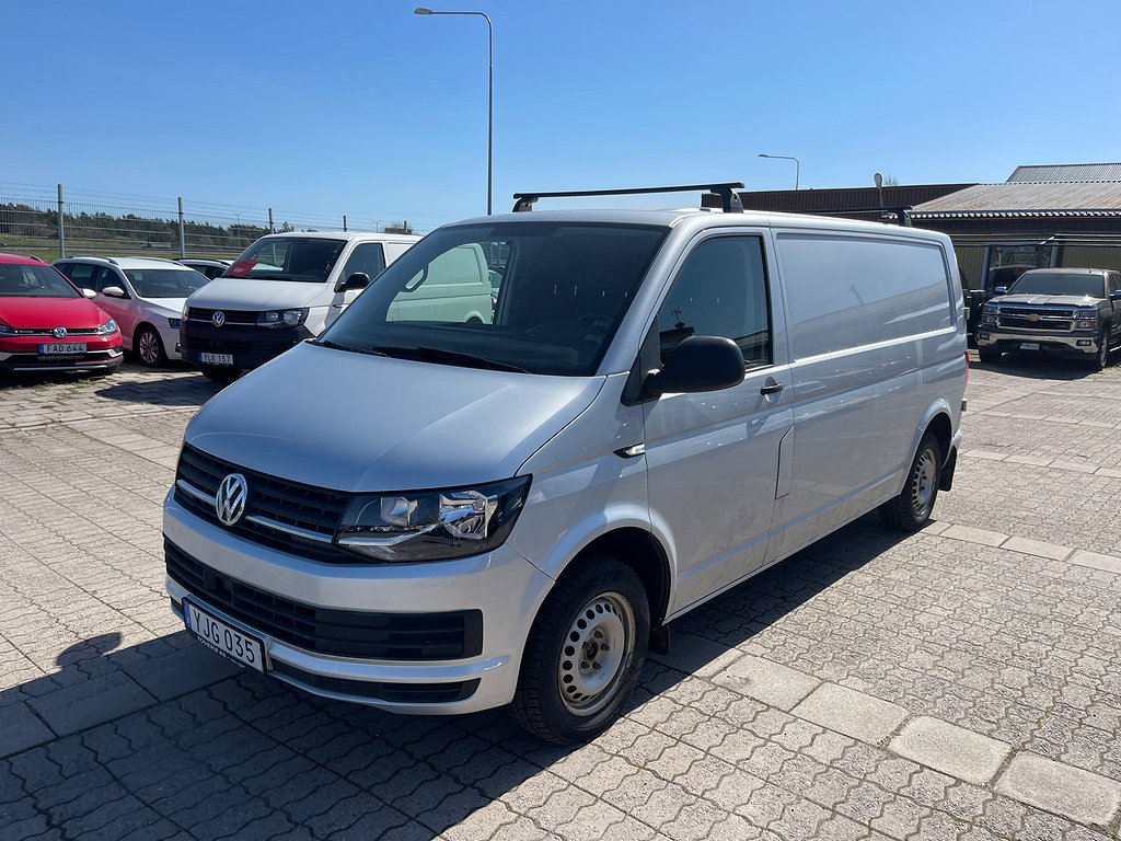 Volkswagen Transporter T6 2.0TDI LÅNG 3-SITS DRAG VÄRMARE 2-ÅRS GARANTI