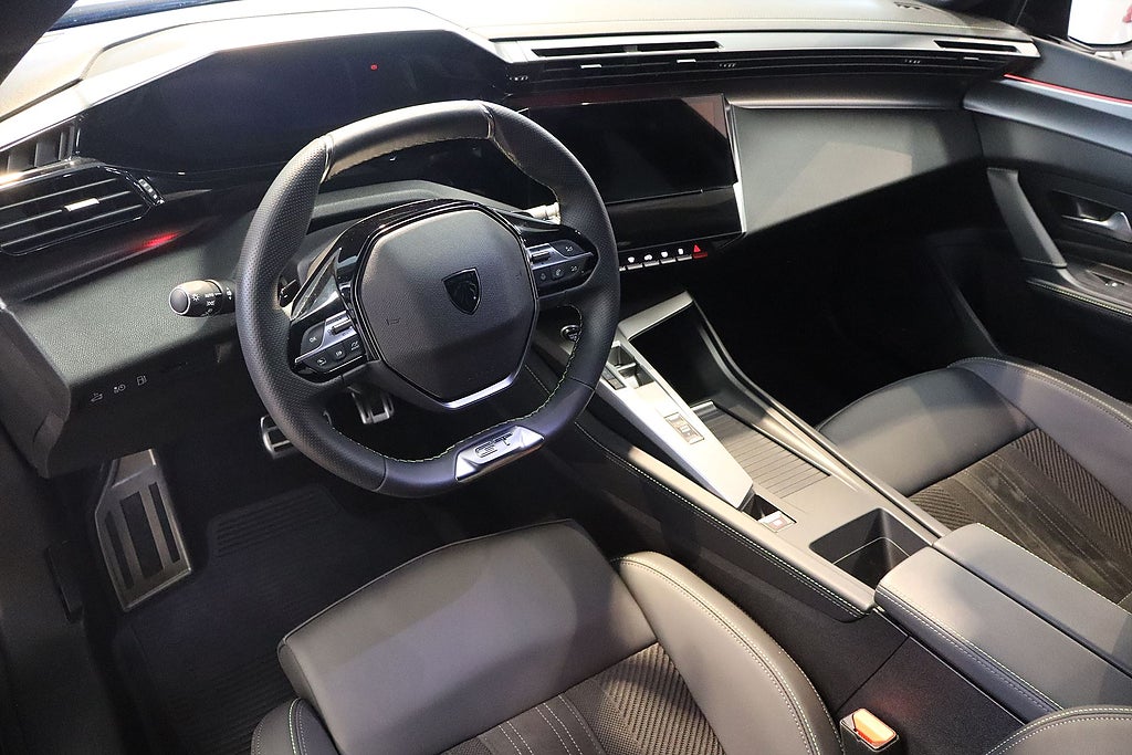 Bild på Peugeot 408 GT PHEV 224hk Aut - B-KAMERA, CARPLAY