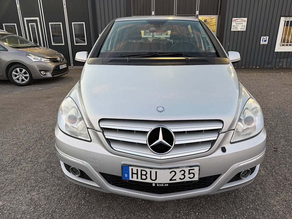 Mercedes-Benz B 180 NGT BlueEFFICIENCY 5dr