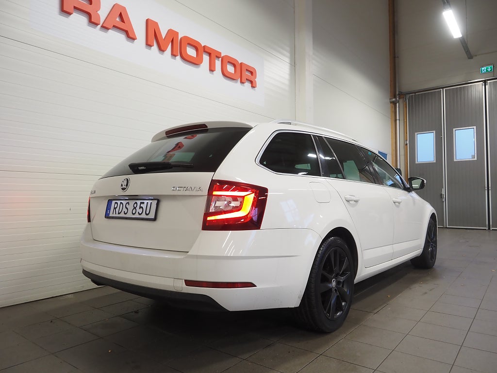 Skoda Octavia Kombi 1.0 115hk DSG Style | Drag | Värmare | 2019