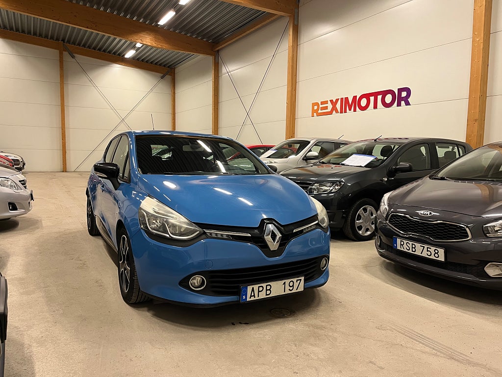 Renault Clio  TCe  Ny Besiktad 