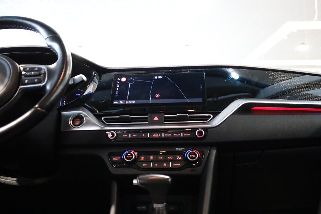 Kia Niro Hybrid 141hk Advance Plus Navi Kamera Läder Rattvärme