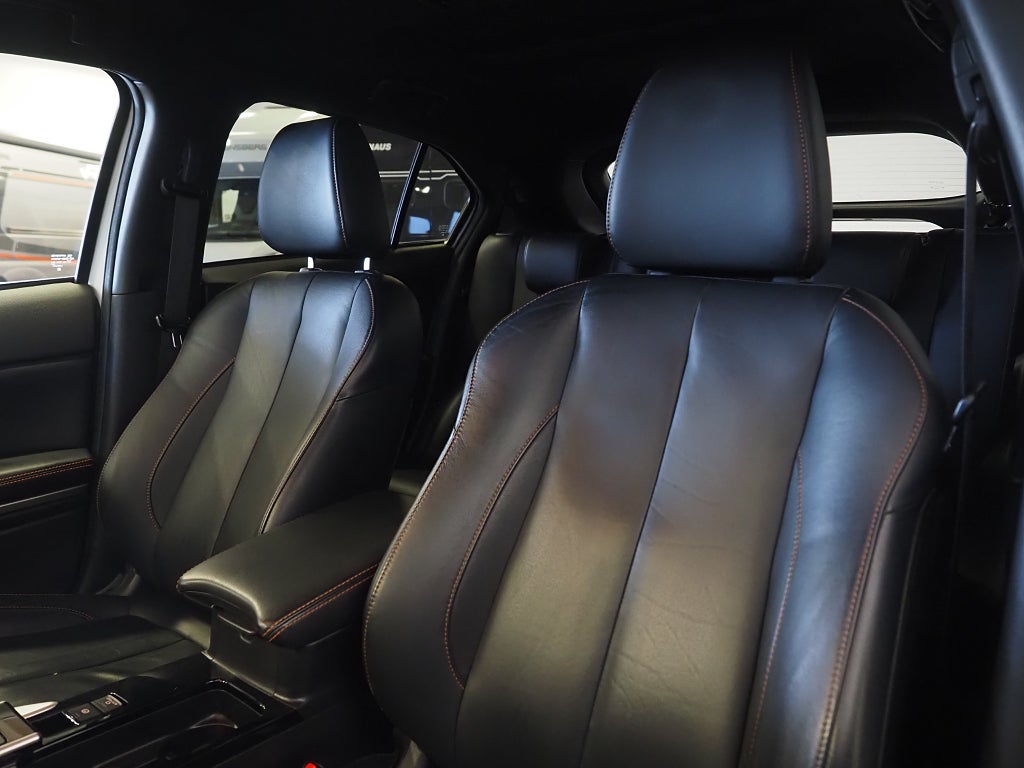 Mitsubishi Eclipse Cross 1.5 T-MIVEC S-AWC CVT Intense Onyx Pano 360° Skinn 2020