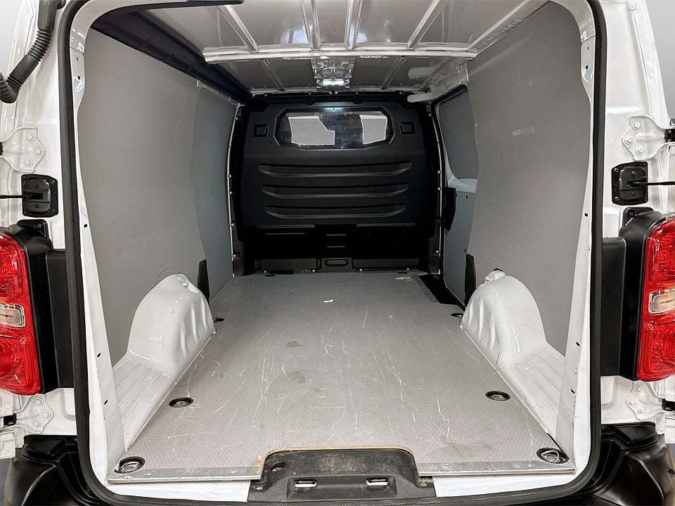Bild på Opel Vivaro Van Long 2.0 BlueHDi 180hk Aut L3 B-KAMERA WEBASTO