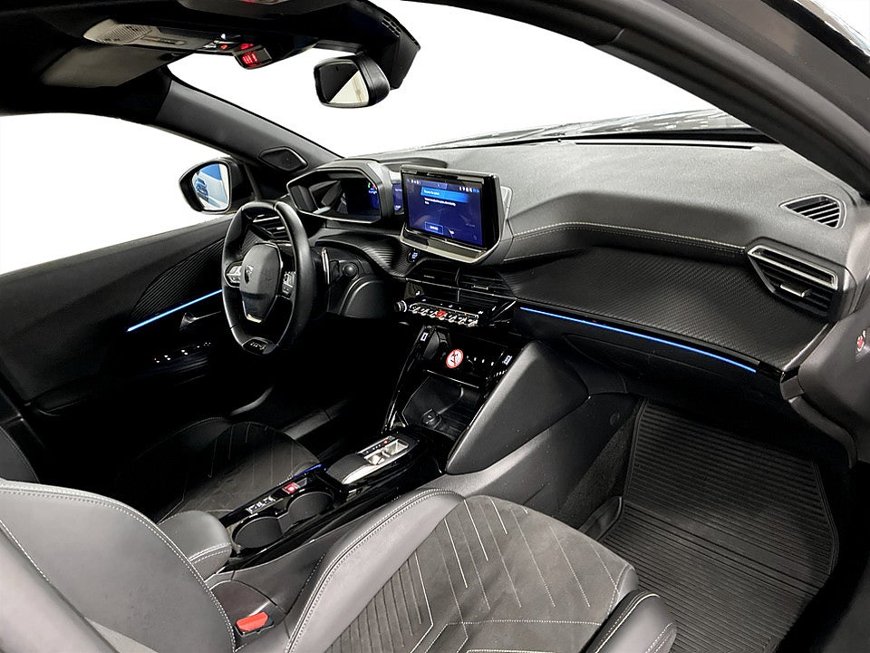 Bild på Peugeot 2008 GT 1.2 PT 130hk Aut B-KAMERA CARPLAY