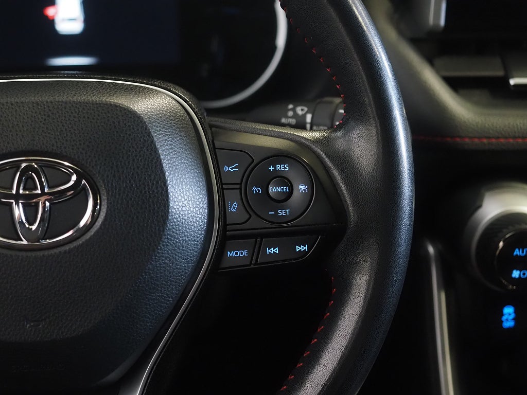 Toyota RAV4 AWD PHEV 306hk Launch Edition | Kamera | Drag | Navi | 2021