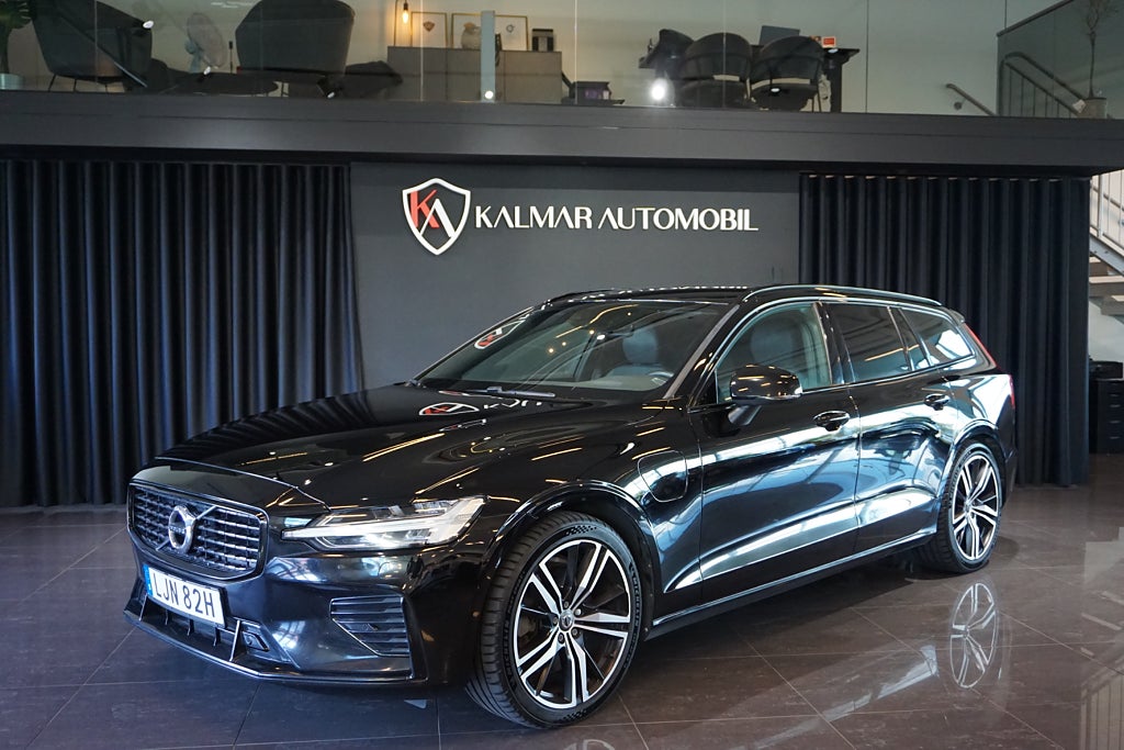Volvo V60 Recharge T6 AWD Geartronic 349hk R-Design Moms