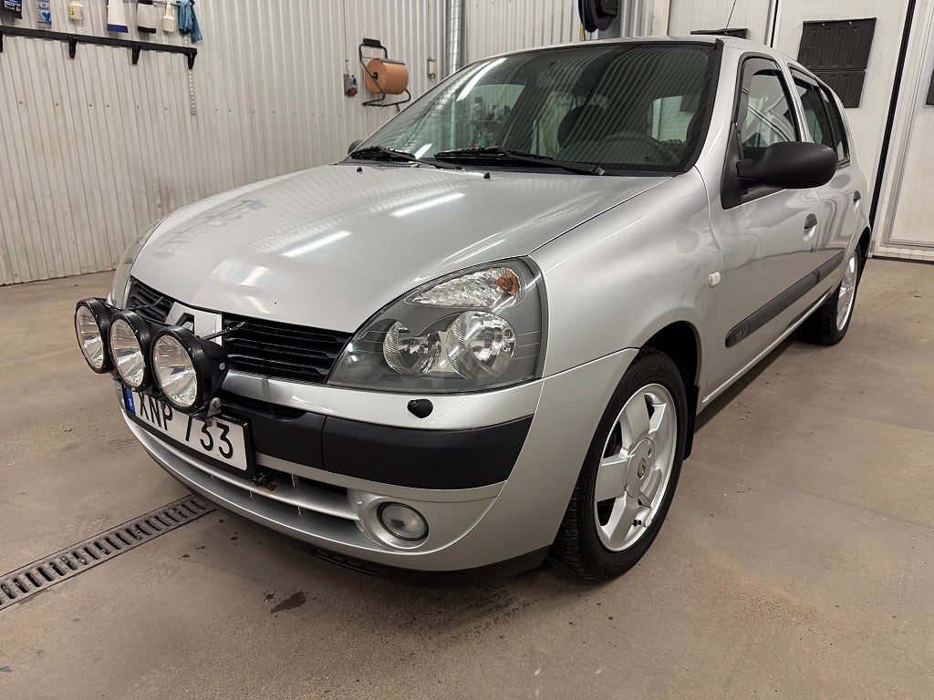 Renault Clio 5-dörrars Halvkombi 1.2 Authentique 