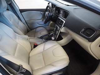 Halvkombi Volvo V40 11 av 22