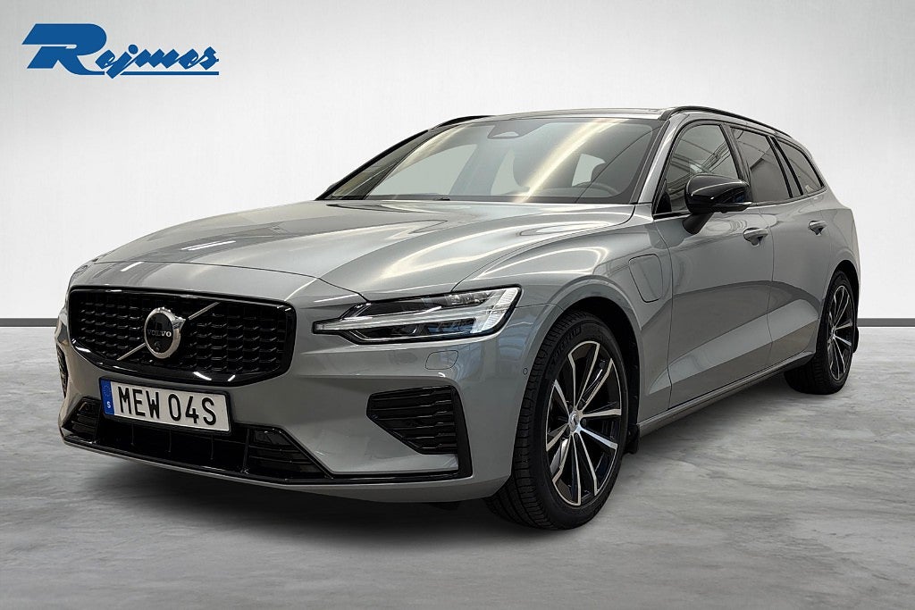 Volvo V60 T6 Plus Dark Nordic Edition / Drag / 360 Kamera / HK