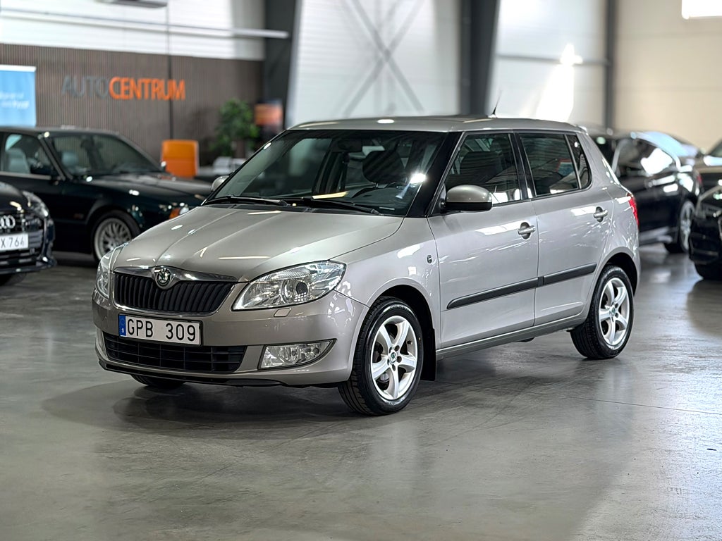 Skoda Fabia 1.2 TSI Elegance P-Sensorer 86hk
