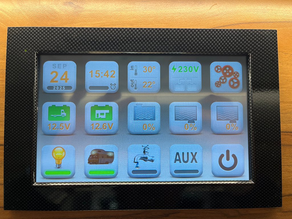 Affinity One 295 / Dragkrok / Litium / Solcell / Våningssäng - Affinity