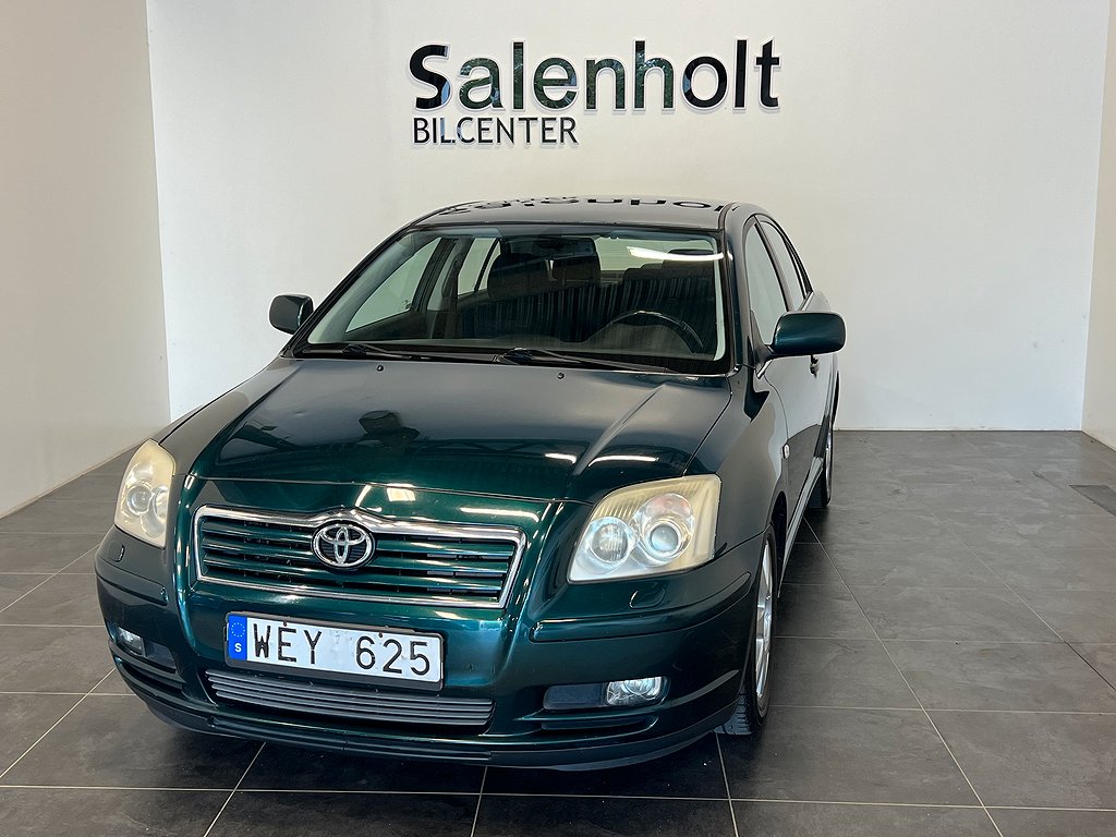 Toyota Avensis Sedan 2.4 D-4 VVT-i / B-värmare / Drag / Auto