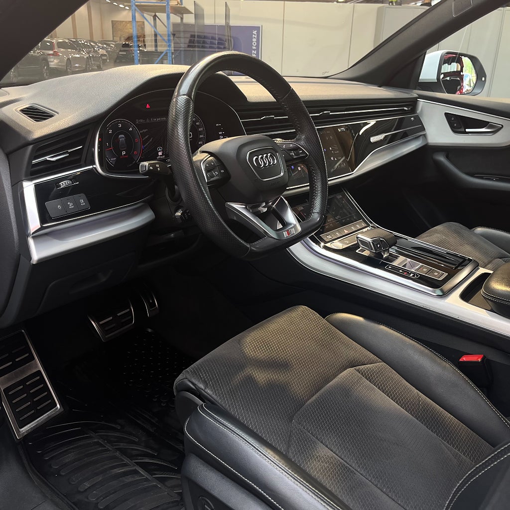 Audi Q8 50 TDI Q S Line B&O Matrix 360° Luftfjädring Pano