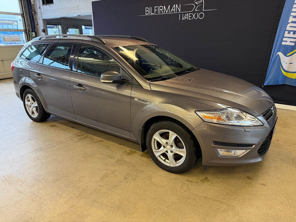 Ford Mondeo Kombi 2.0F Trend *Låga mil /Dragkrok*