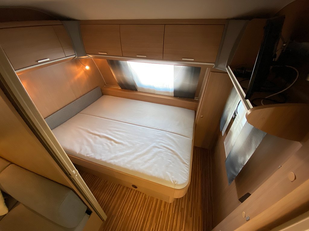 Adria Aviva 563 PT / Barnkammare / Markis m sidor / 7 bäddar - Adria