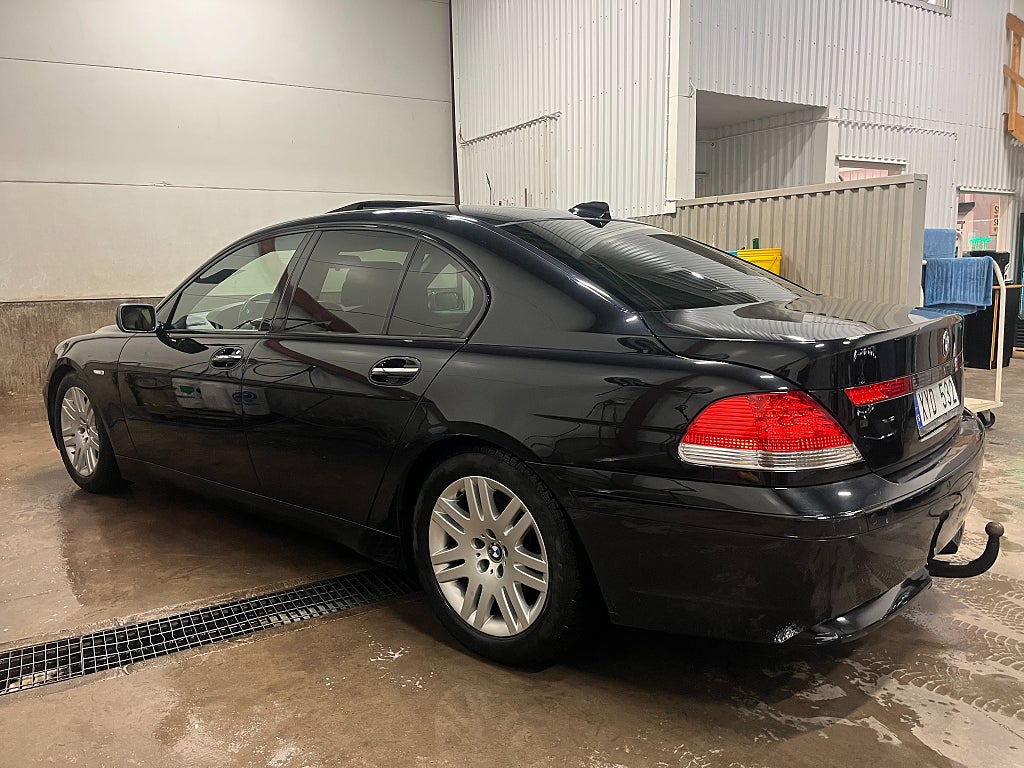 BMW 745 i 333 hk, Fullutrustad, Nybes, Nyservad, 23 781 mil