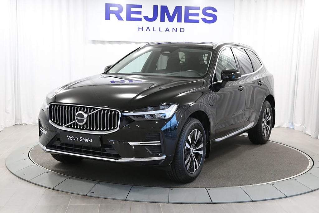 Volvo XC60 Recharge T6 Core Edition | Drag | Kamera | H/K...